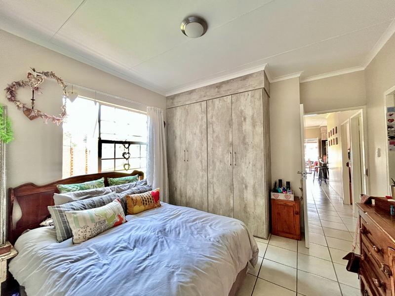 3 Bedroom Property for Sale in Ngwenya River Estate North West